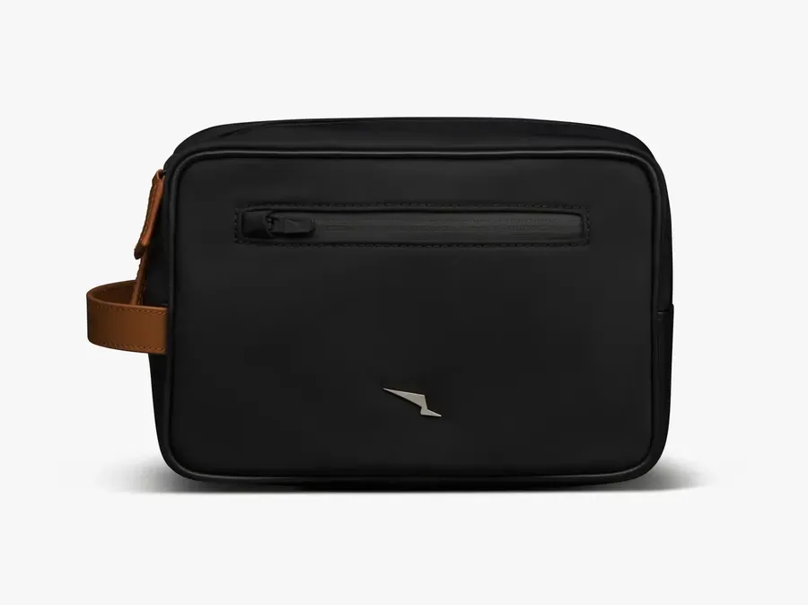 Wolf &amp; Shepherd ChatGPT ad — Medium Dopp Kit - Black
