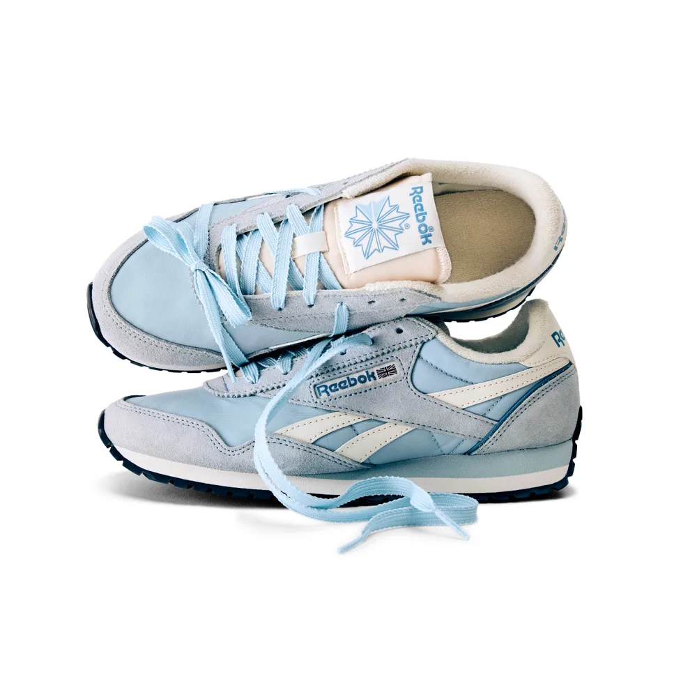 DSW ChatGPT ad — Women's Pickleball Shoes