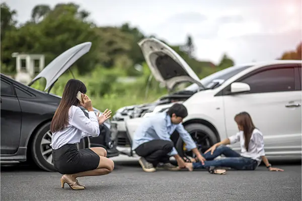 CompareGround ChatGPT ad — Top 10 Car Warranty Quotes