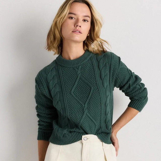 Quince ChatGPT ad — Shop petite friendly clothing