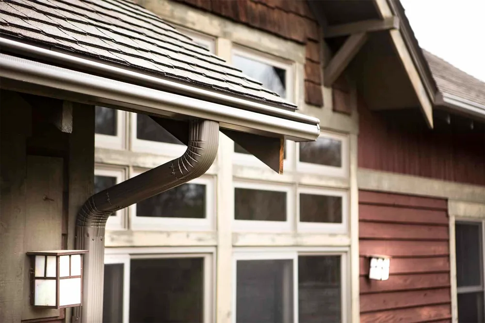 Lindus Construction ChatGPT ad — Protect Your Home With LeafGuard
