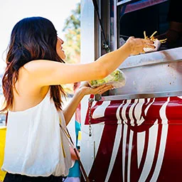 Roaming Hunger ChatGPT ad — Work With a Catering Agent