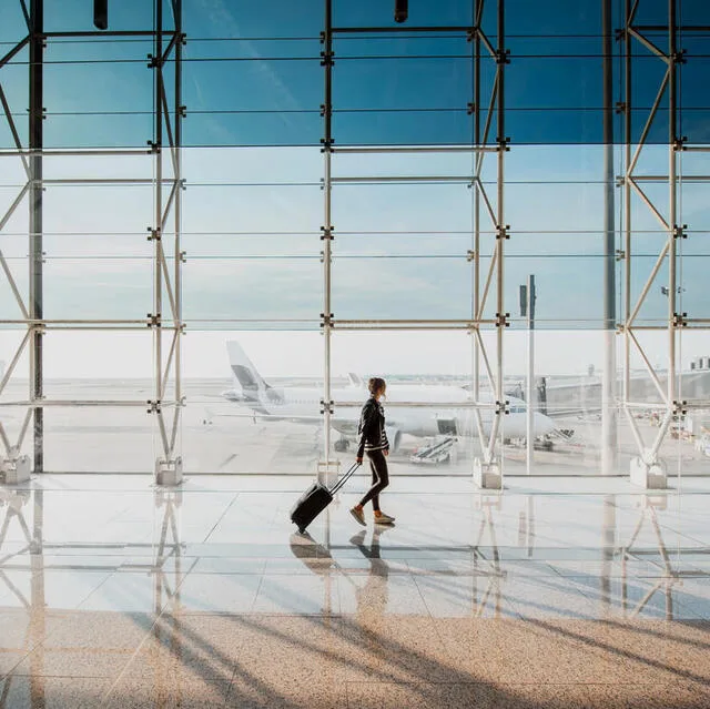 Expedia ChatGPT ad — Cheap Air Flights on Expedia