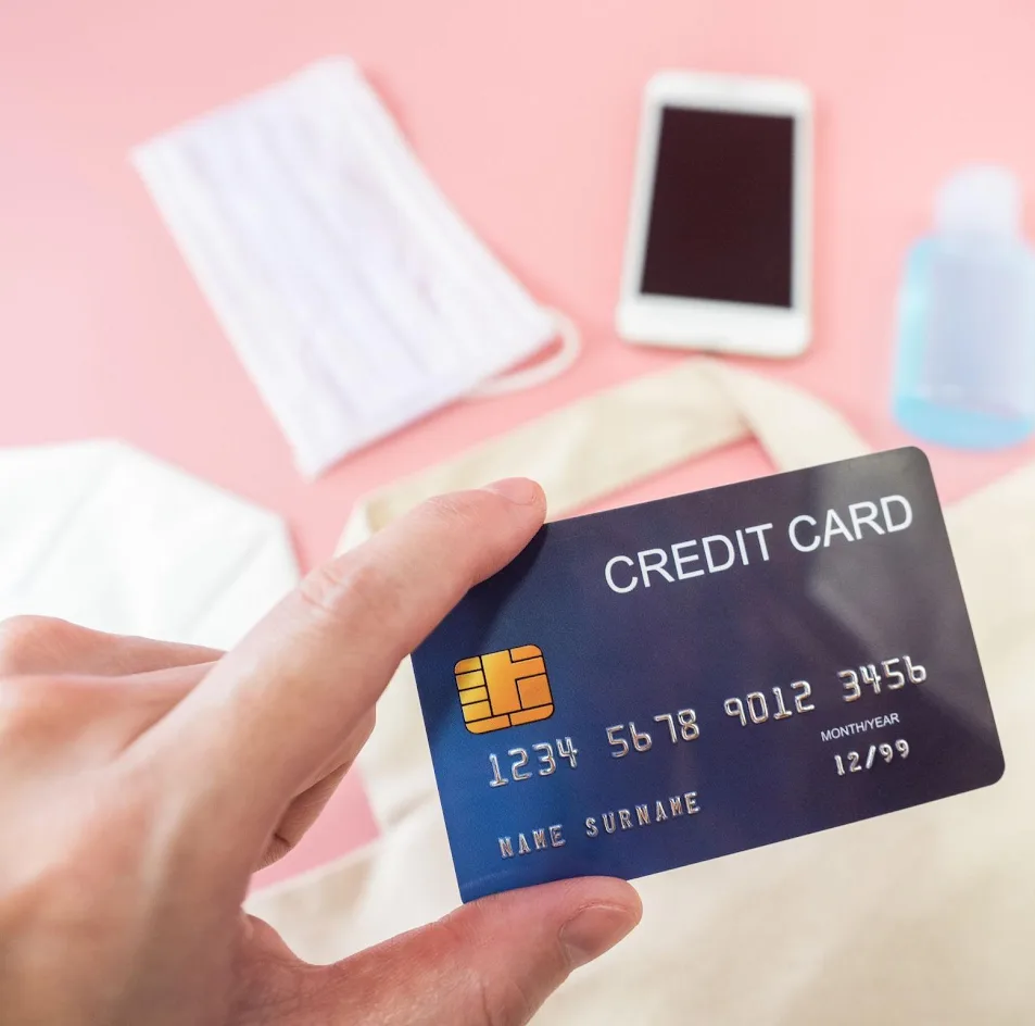 BestMoney ChatGPT ad — 10 Best Travel Cards of 2026