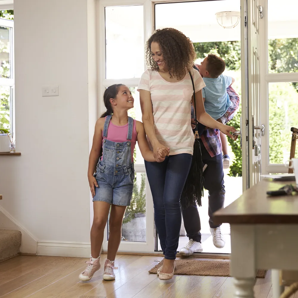 BestMoney ChatGPT ad — Cheap Renters Insurance Near You