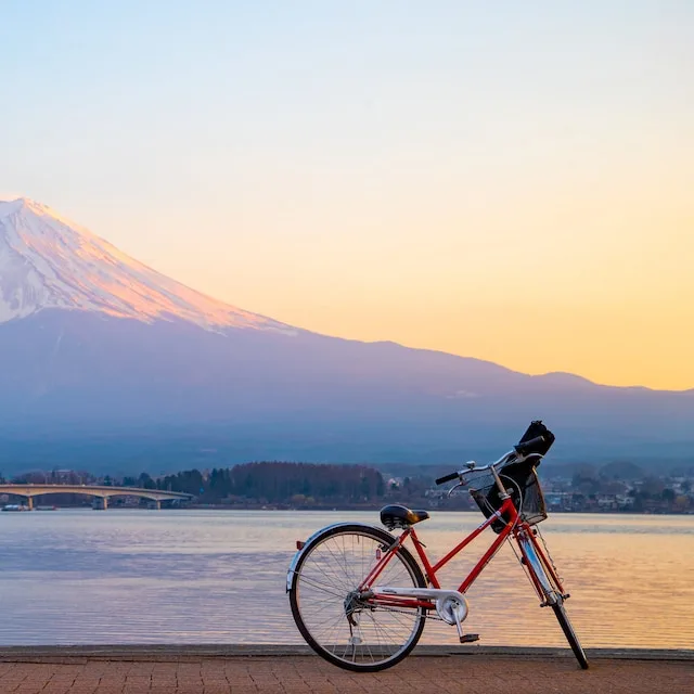 Expedia ChatGPT ad — Japan All-Inclusive Packages